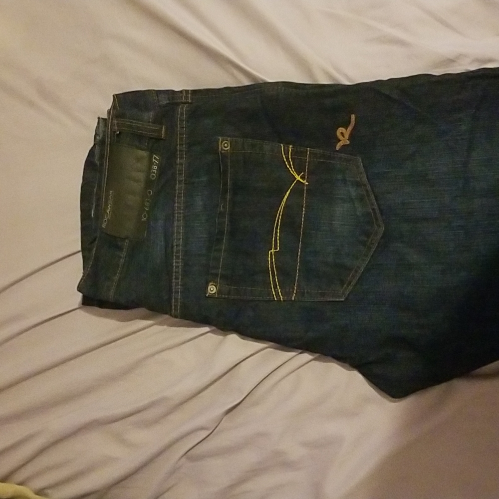 Rocawear denim. 38waiste 34 length. Dark denim jeans.